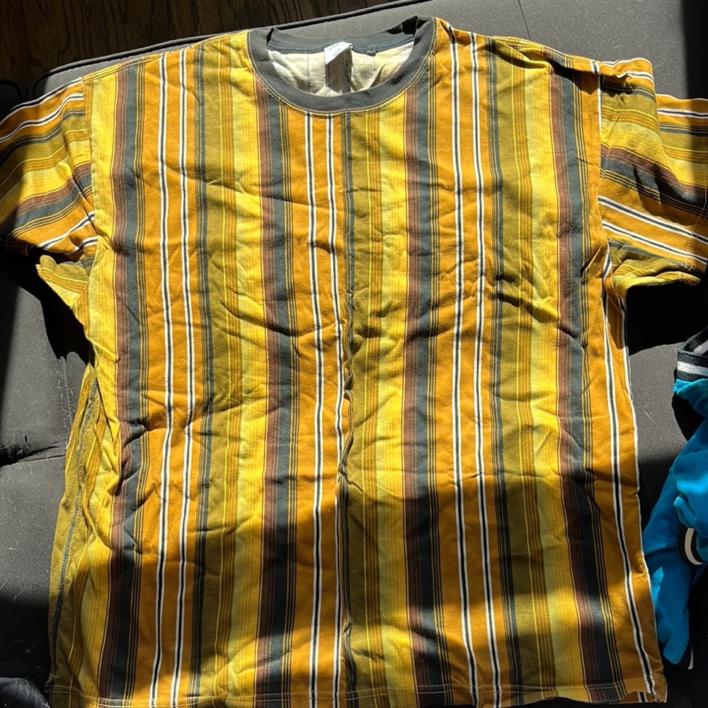 Down Stripe Tee